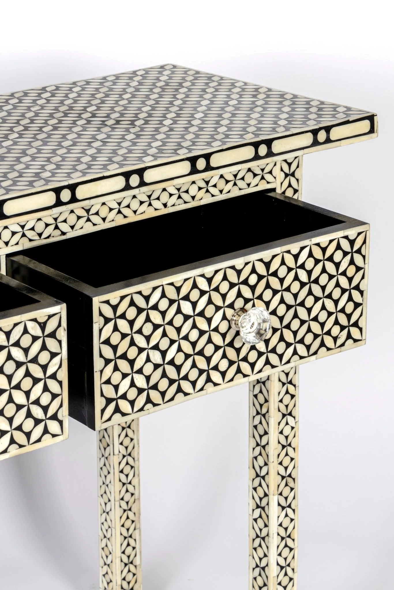 Amarante Inlay Console - Image 5