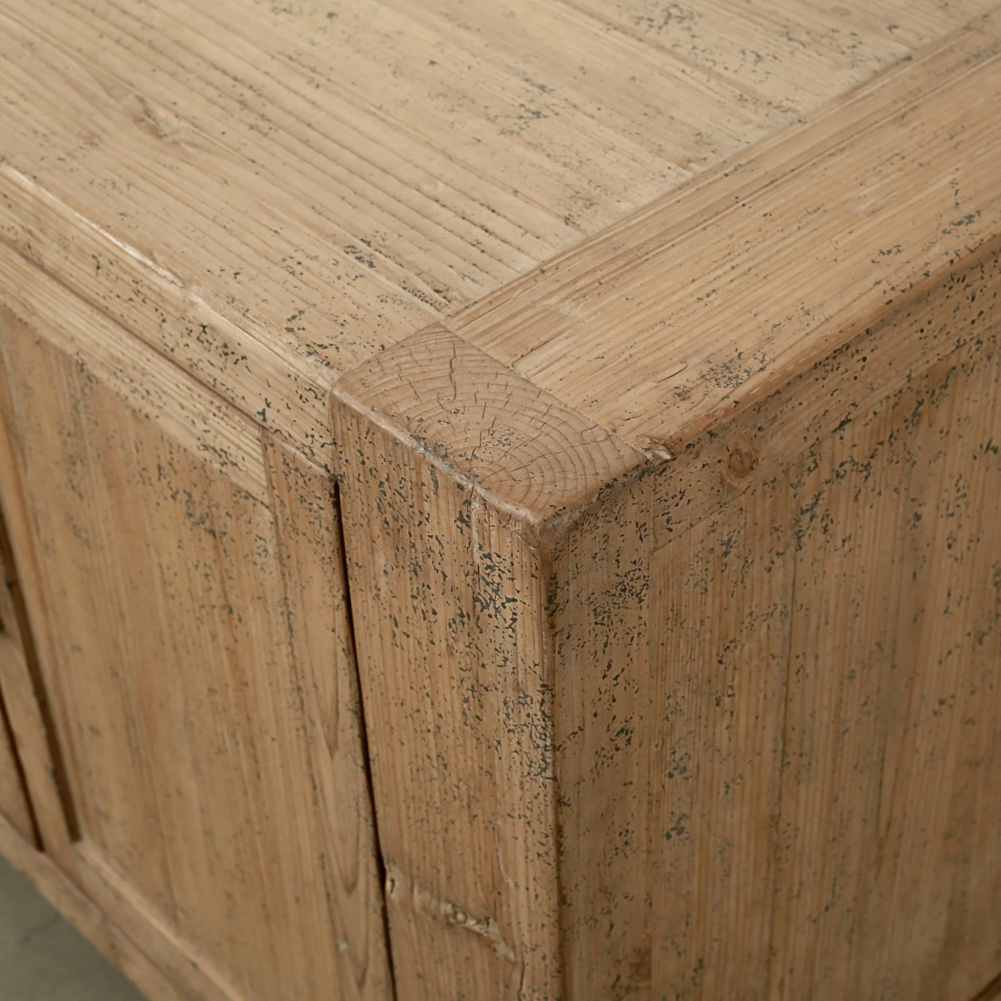 Ili Elm Media Cabinet - Image 8