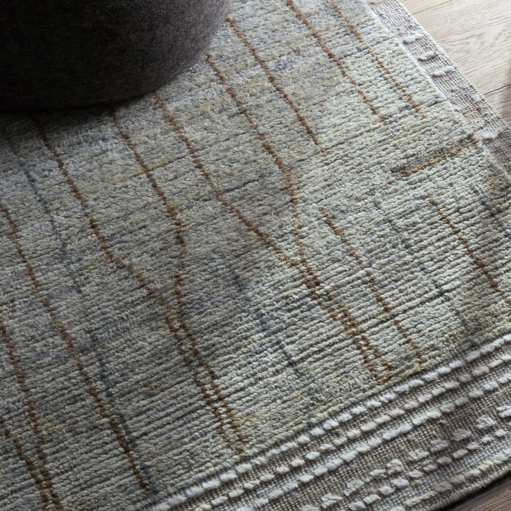 Lunero Wool Area Rug - Image 35