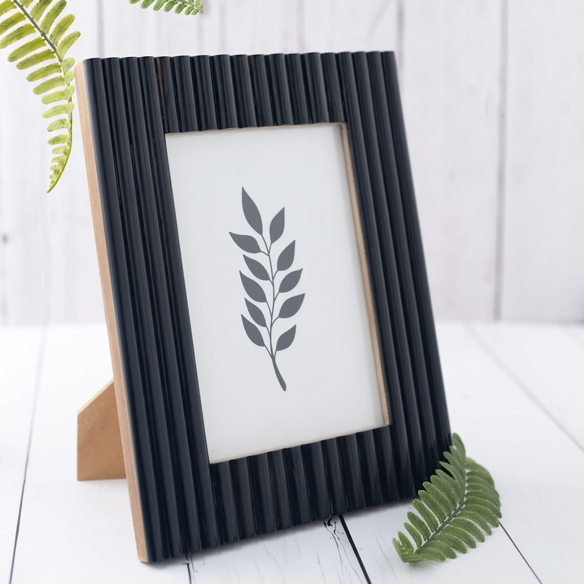 Lysander Fluted Frame - Image 5