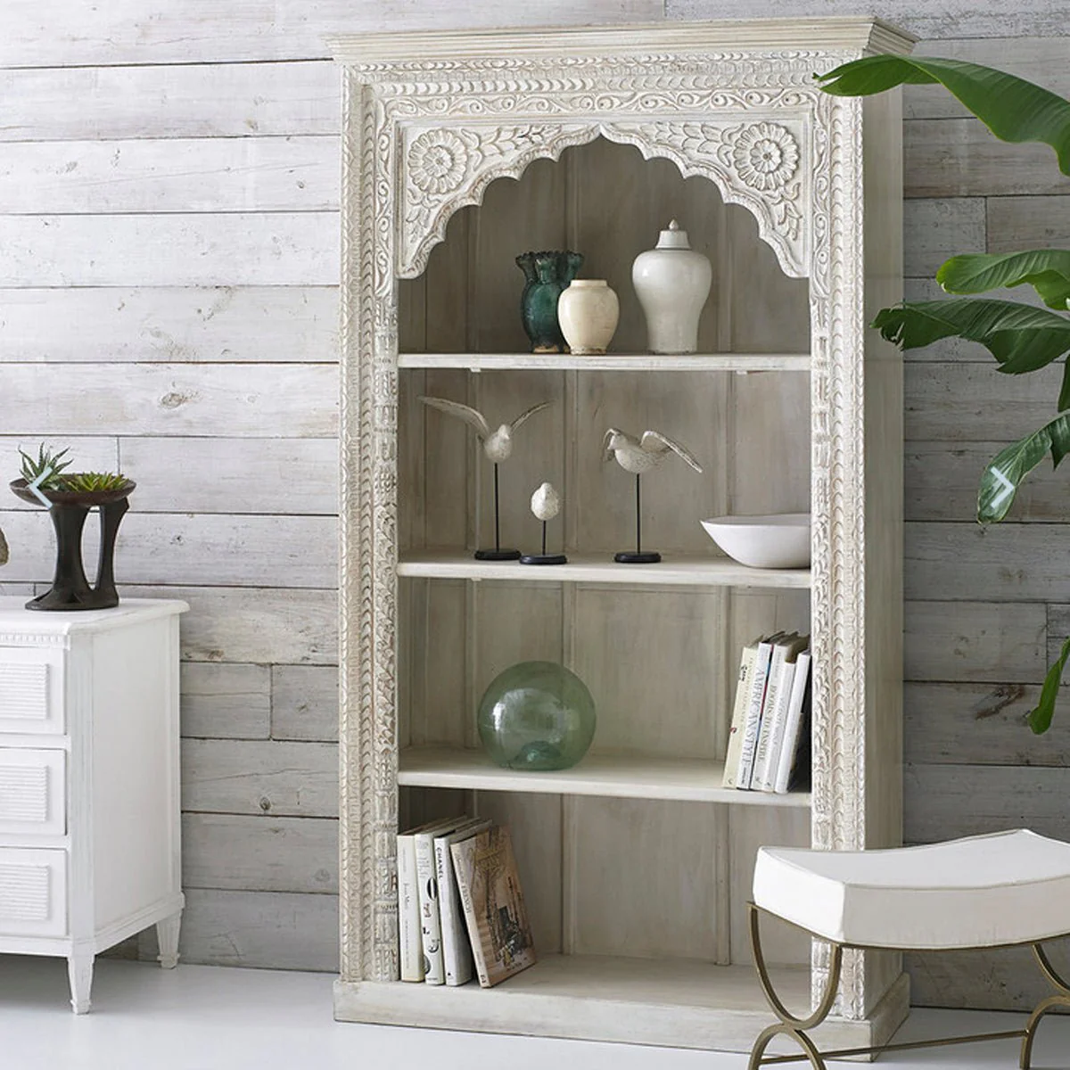 Maharaja's Bookshelf - Image 12