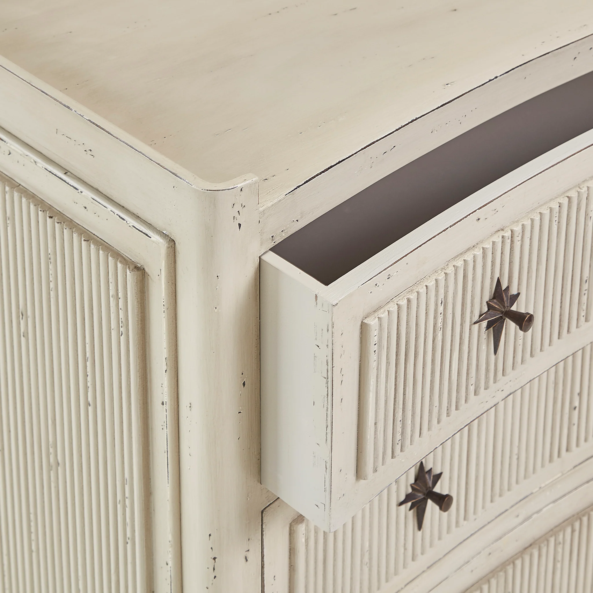 Mahogany Fluted Chest with Star Pulls - Image 4