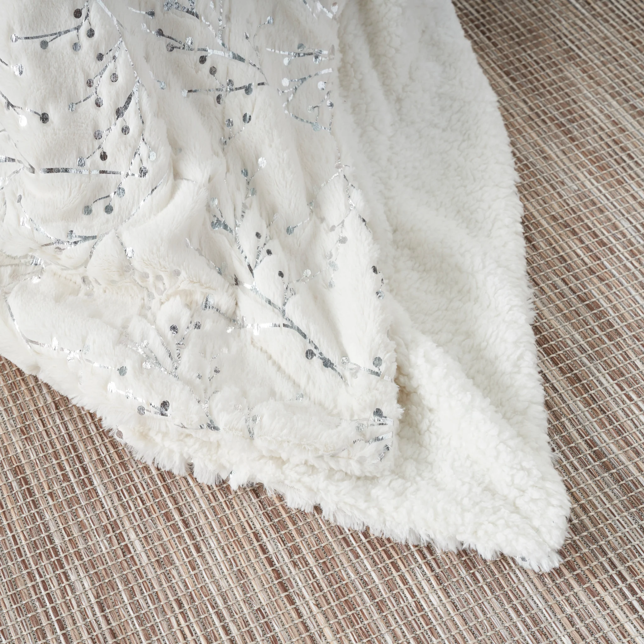 Miranda Metallic Faux Fur Throw - Image 3
