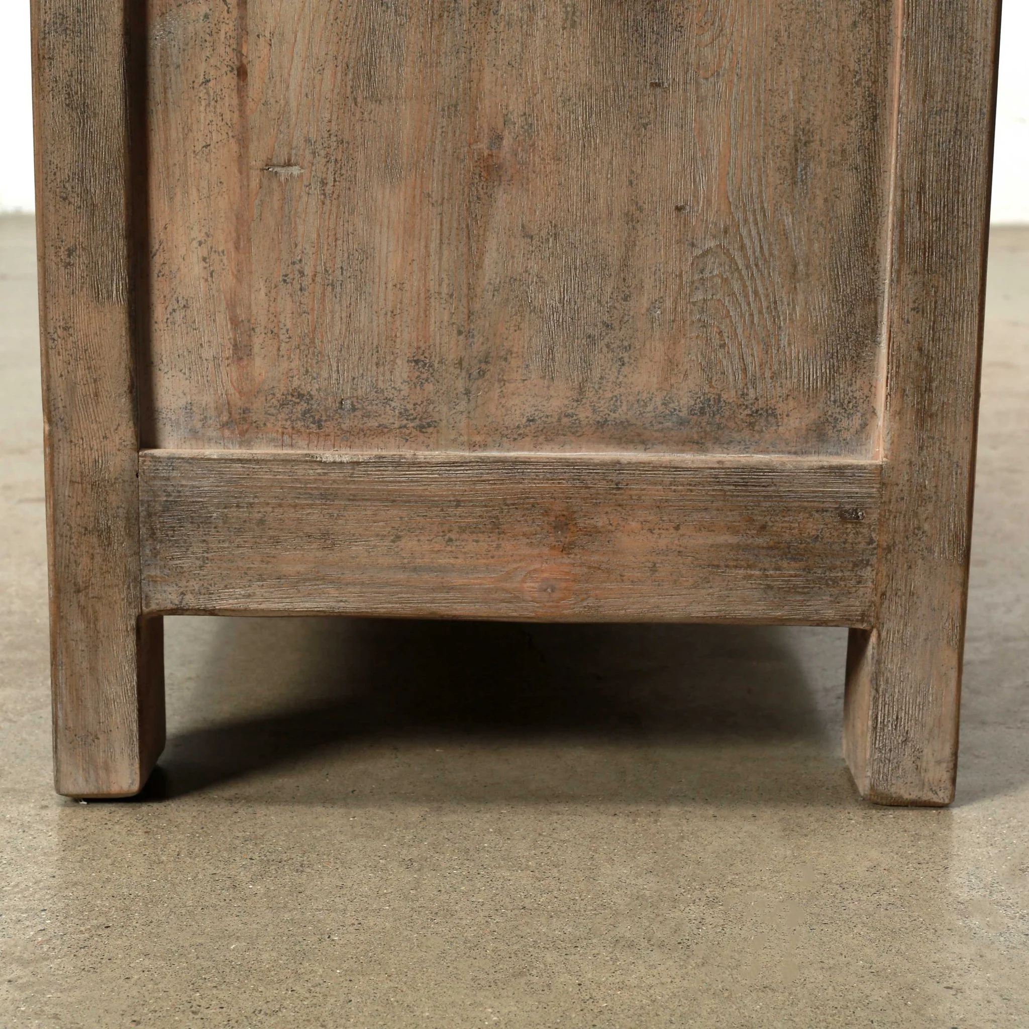 Naryn Elm Six Door Sideboard - Image 6