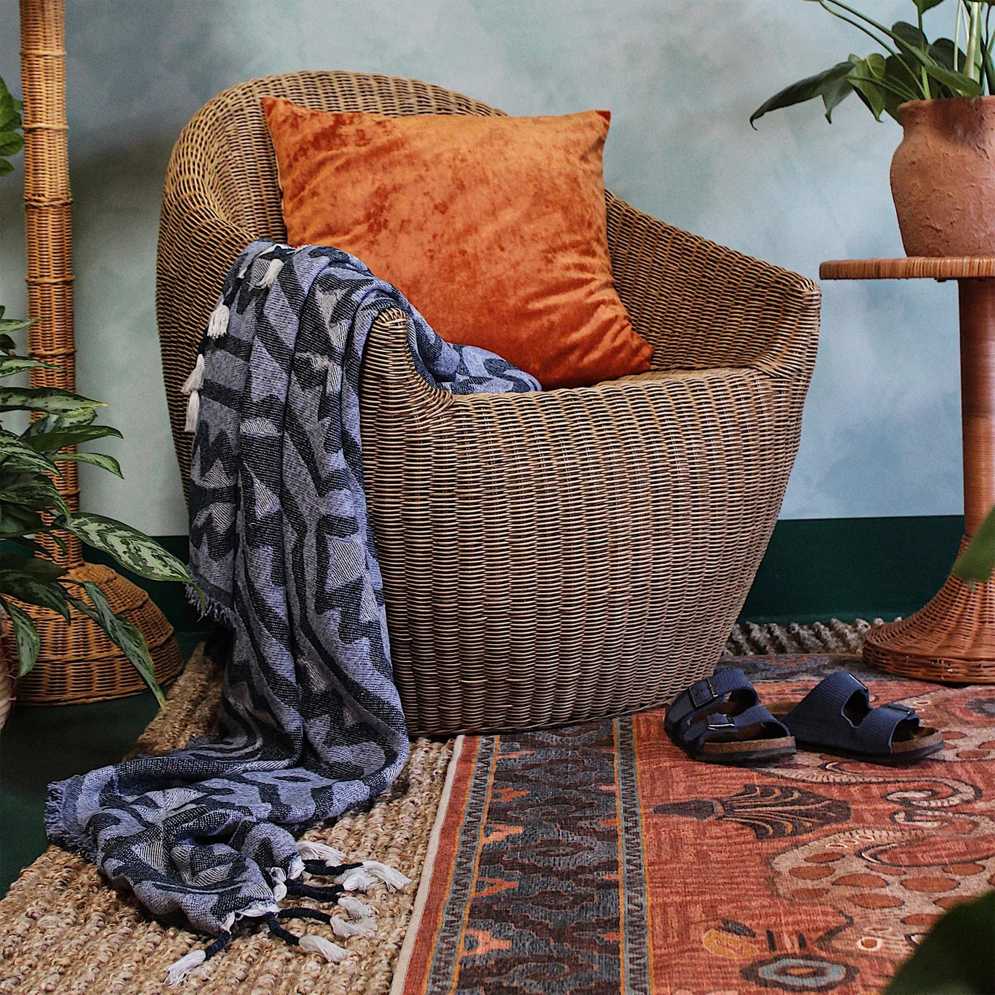 Navelle Woven Throw - Image 5