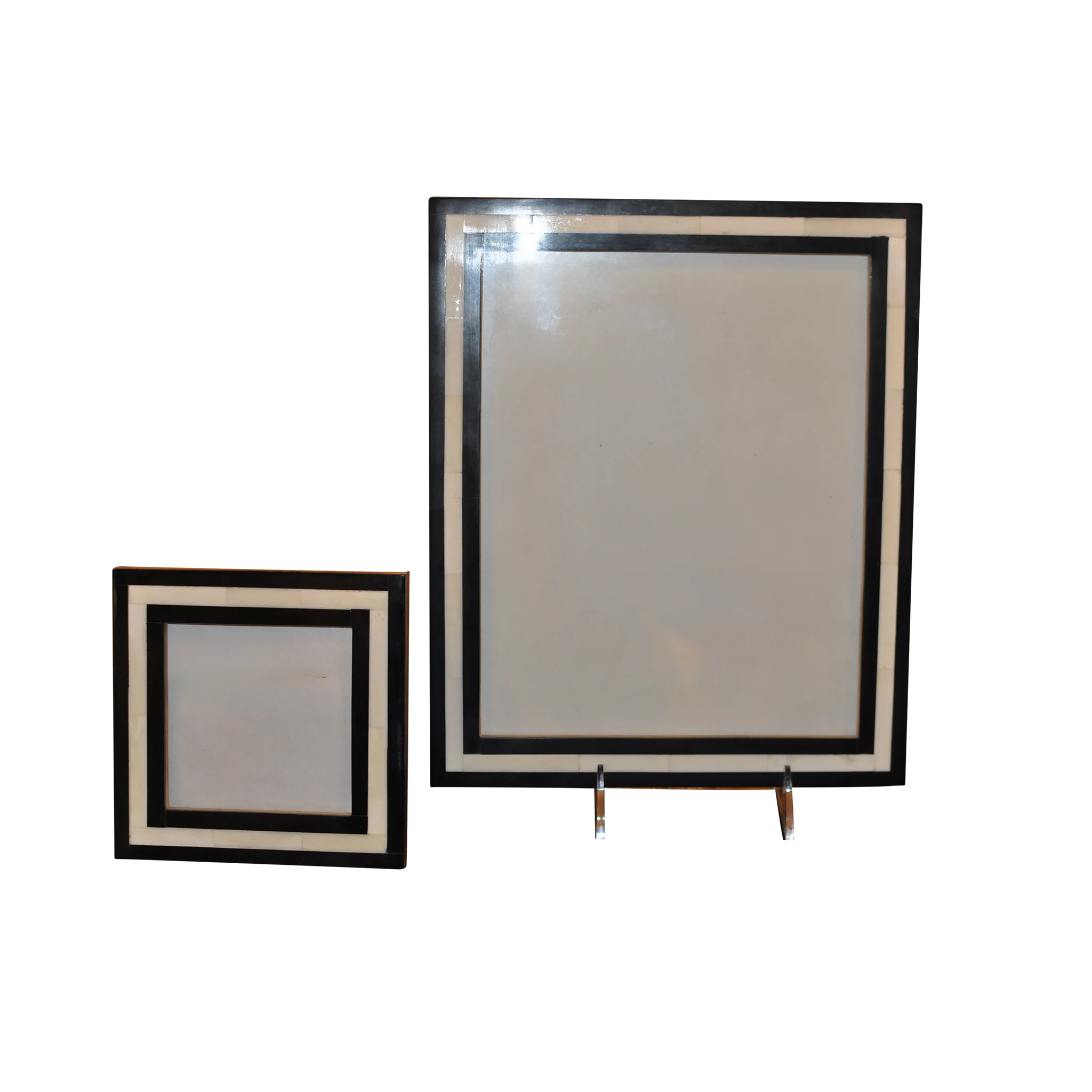 Nyeusi Bone Frame