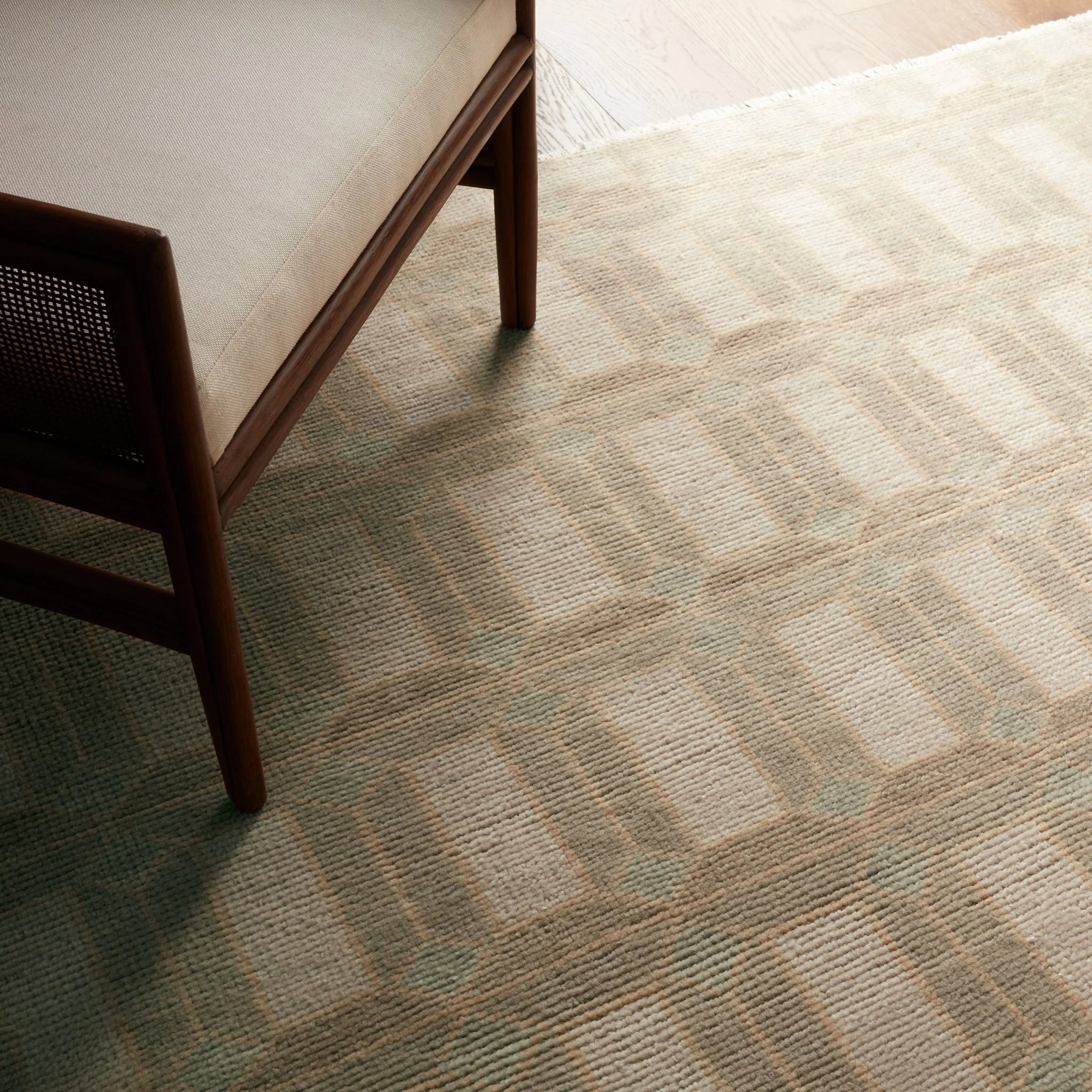 Rivona Handwoven Wool Rug - Image 32