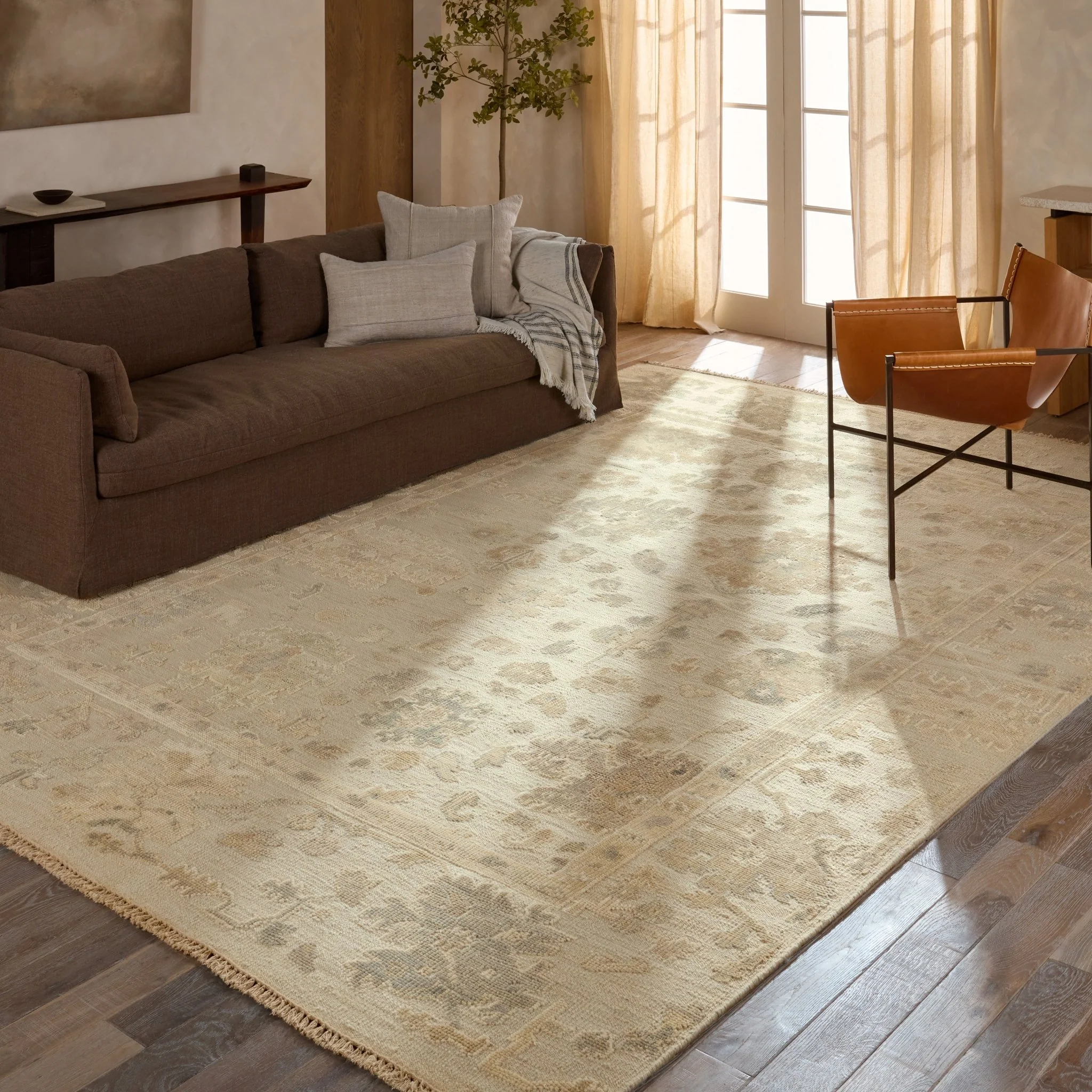 Serava Wool Area Rug - Image 2