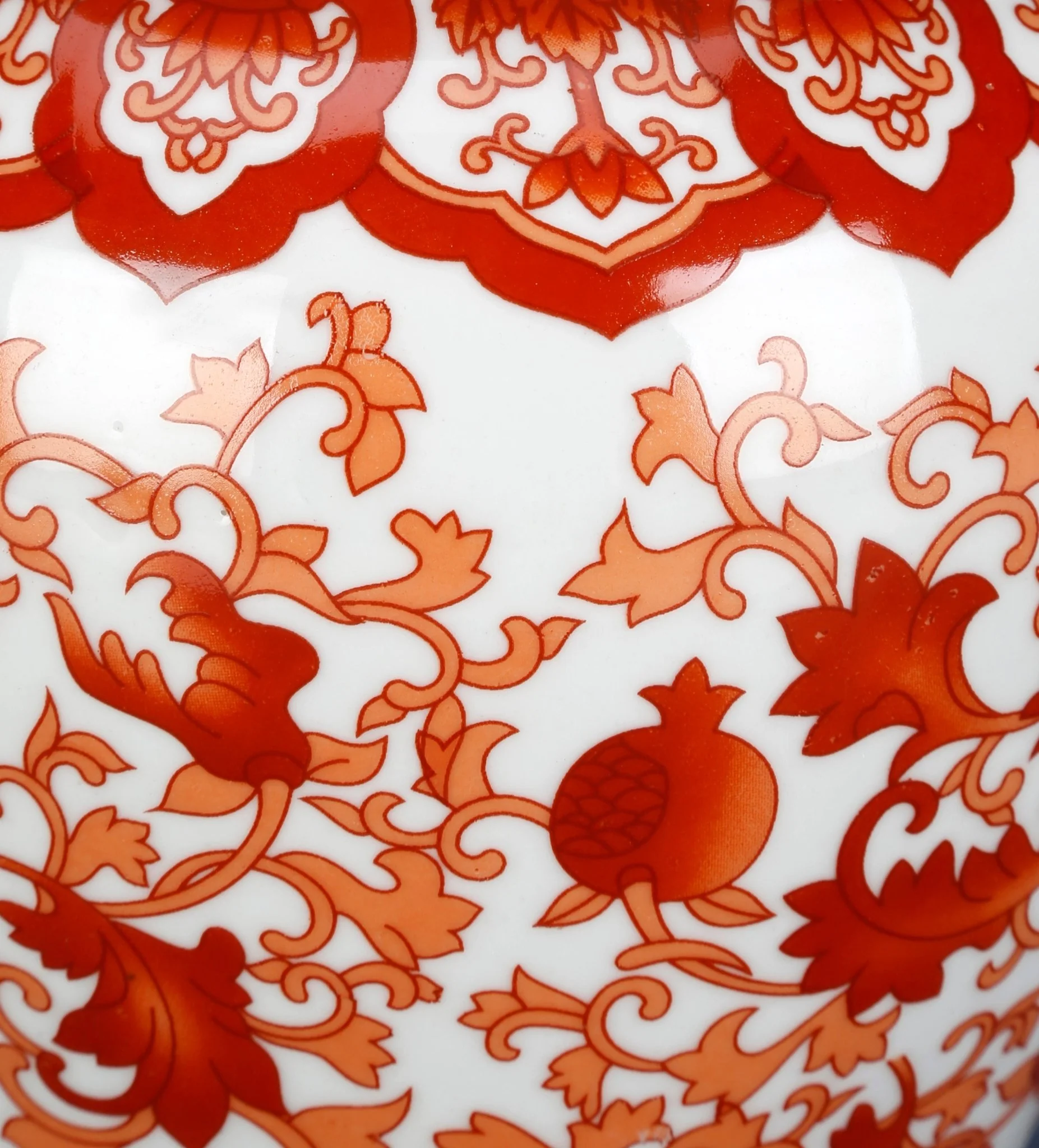Shamakhi Porcelain Jar - Image 4