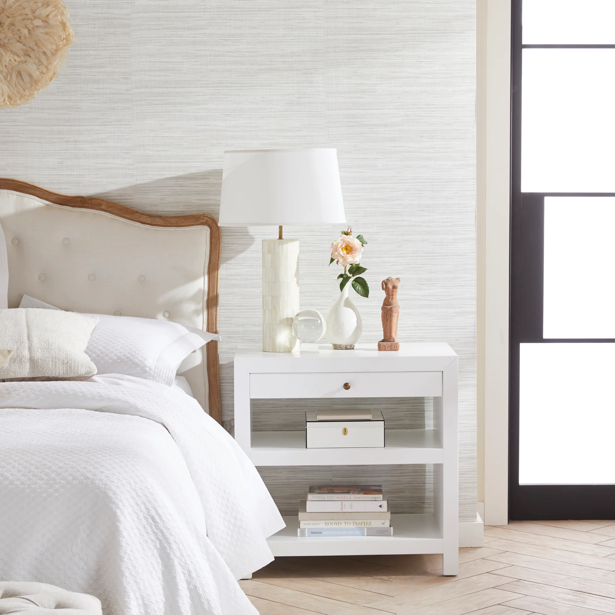 Sleek Side Table - Image 3