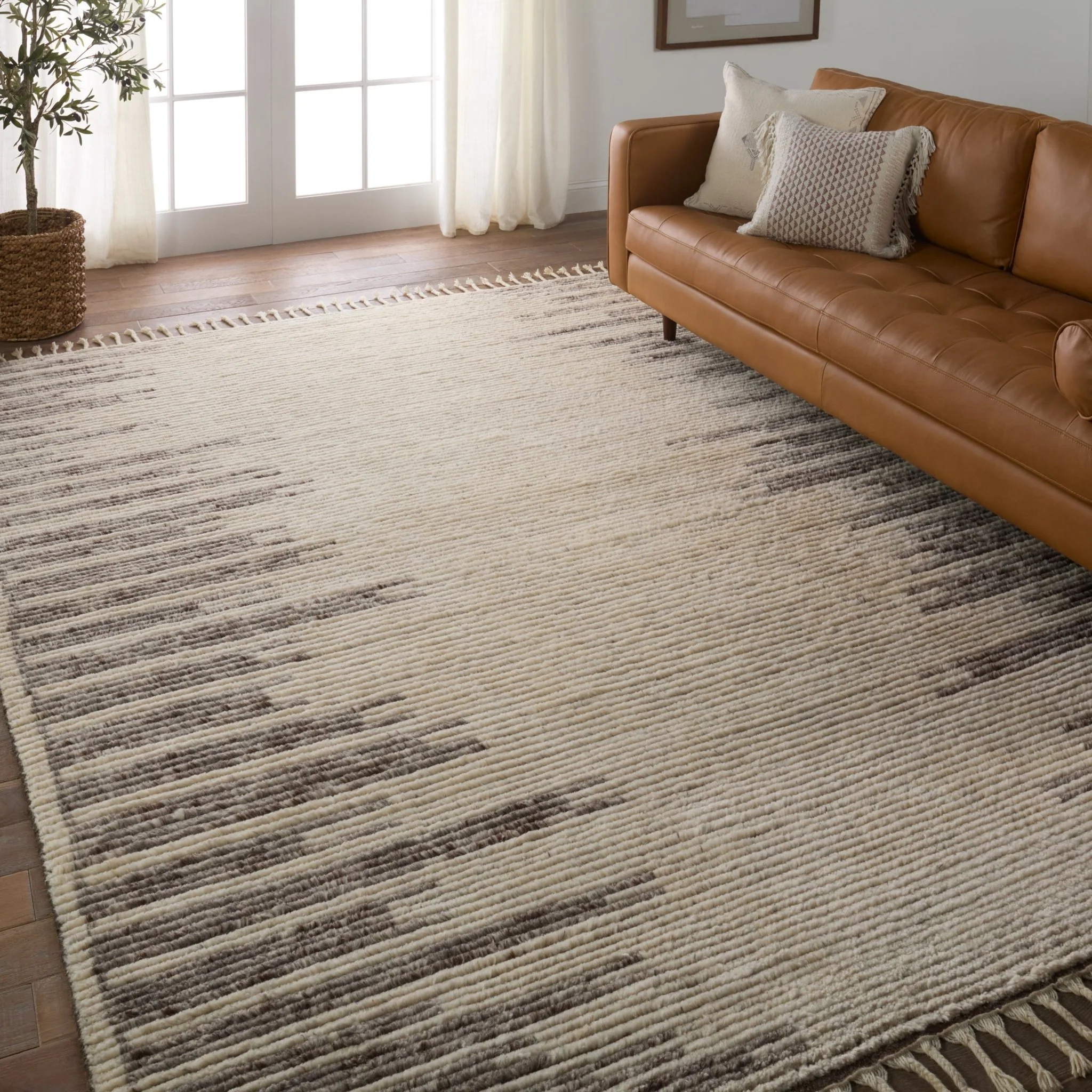 Taza Wool Rug - Image 7