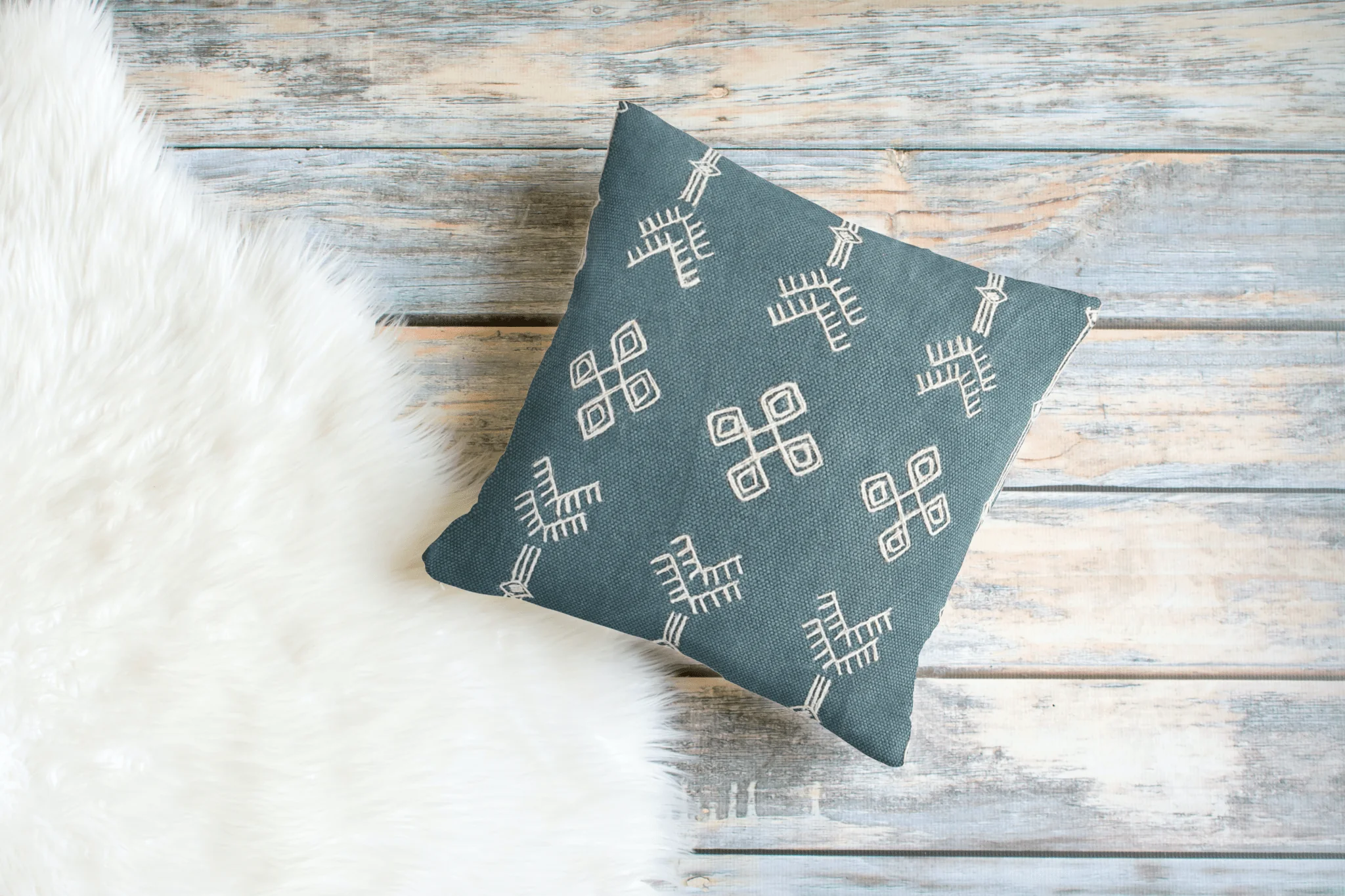 Terni Embroidered Pillow - Image 3