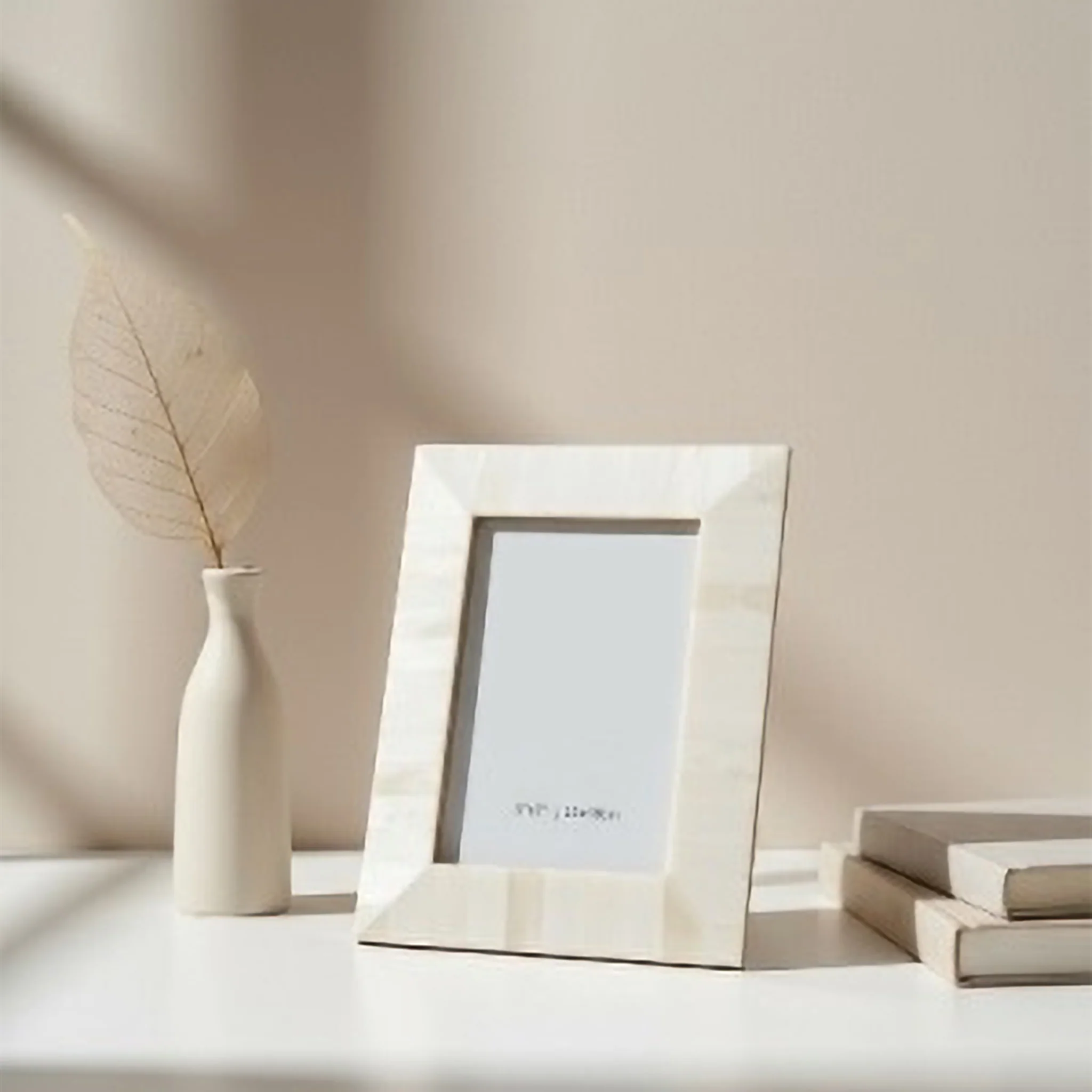 Valira Bone Facet Frame - Image 5