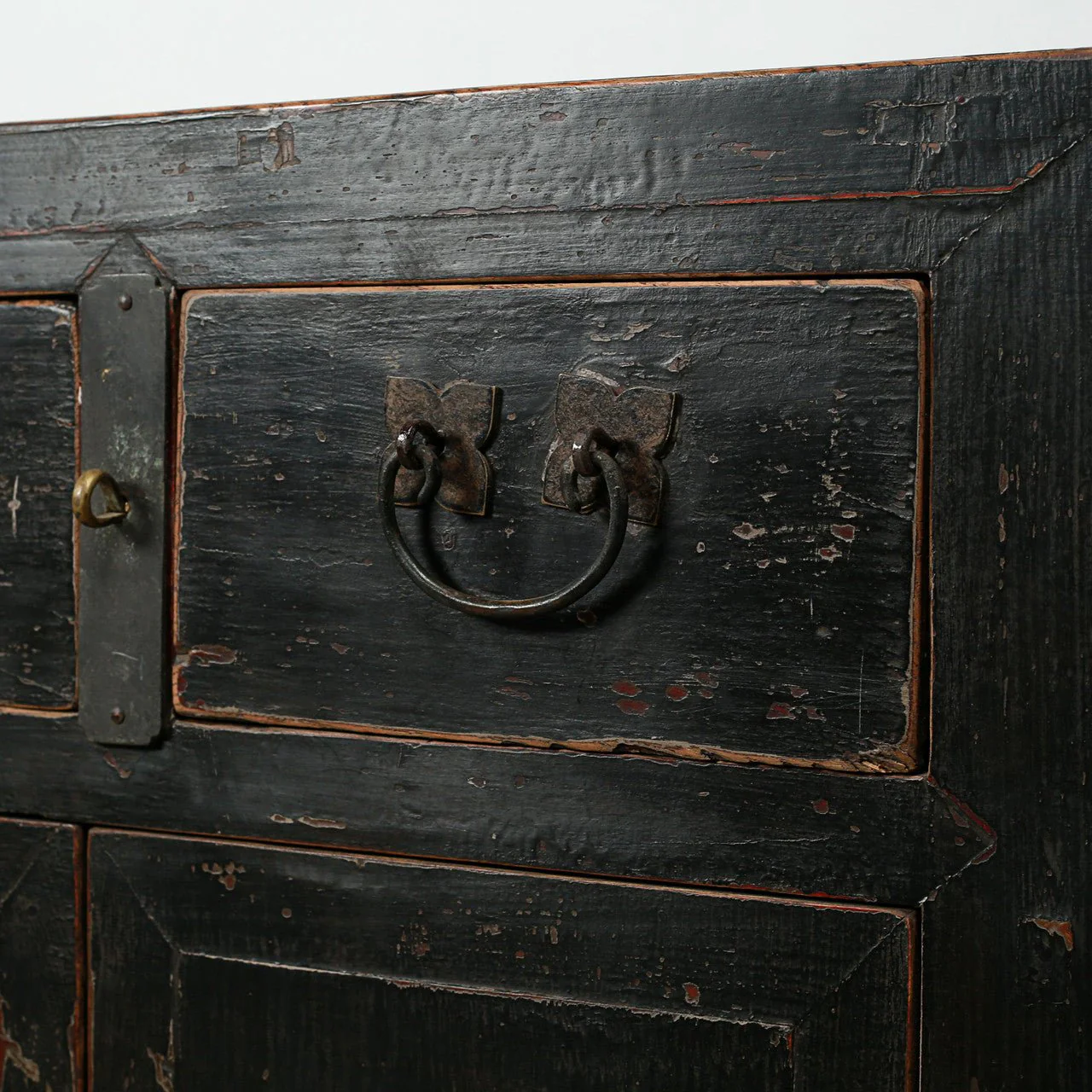 Wang Black Lacquer Sideboard - Image 4