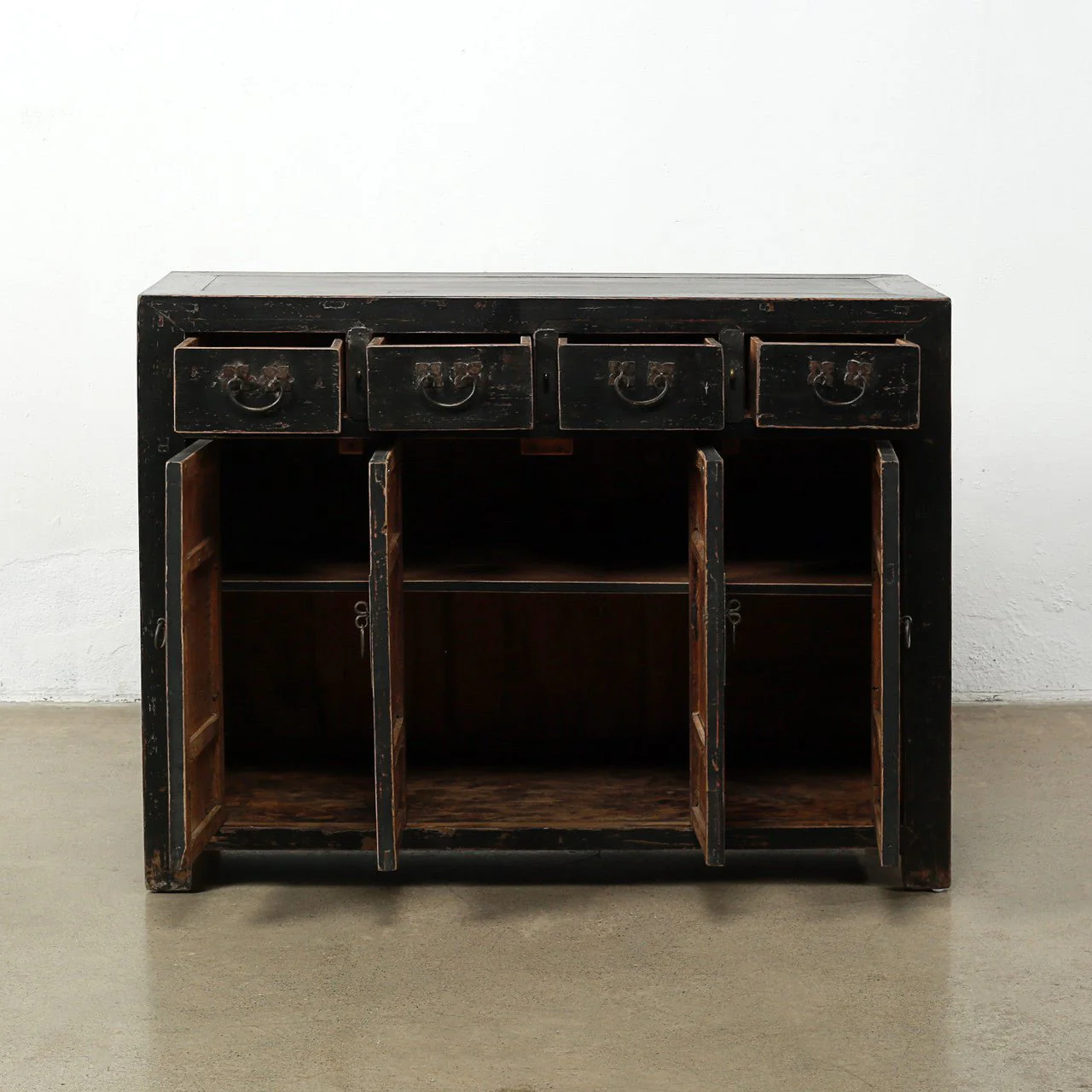 Wang Black Lacquer Sideboard - Image 6
