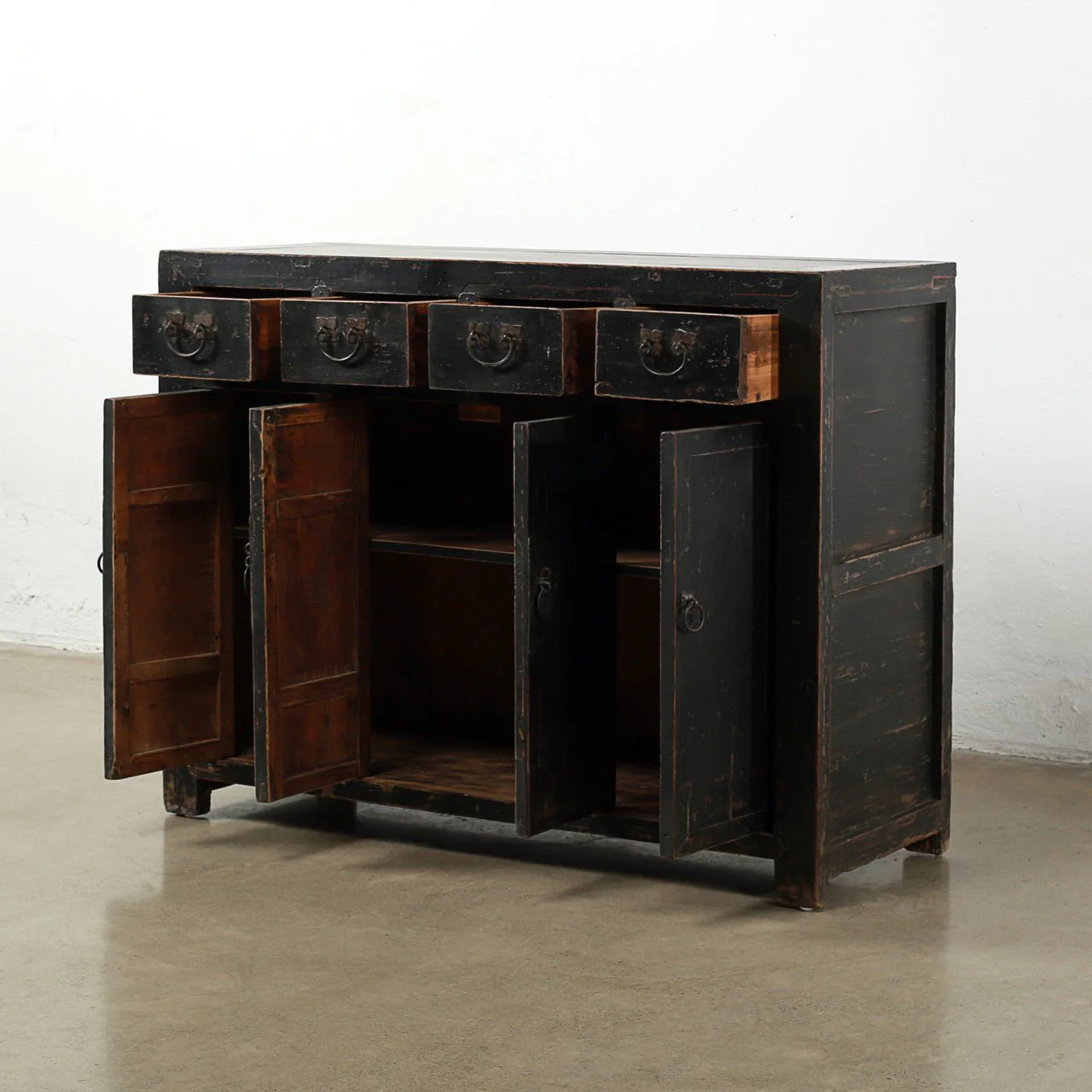 Wang Black Lacquer Sideboard - Image 7