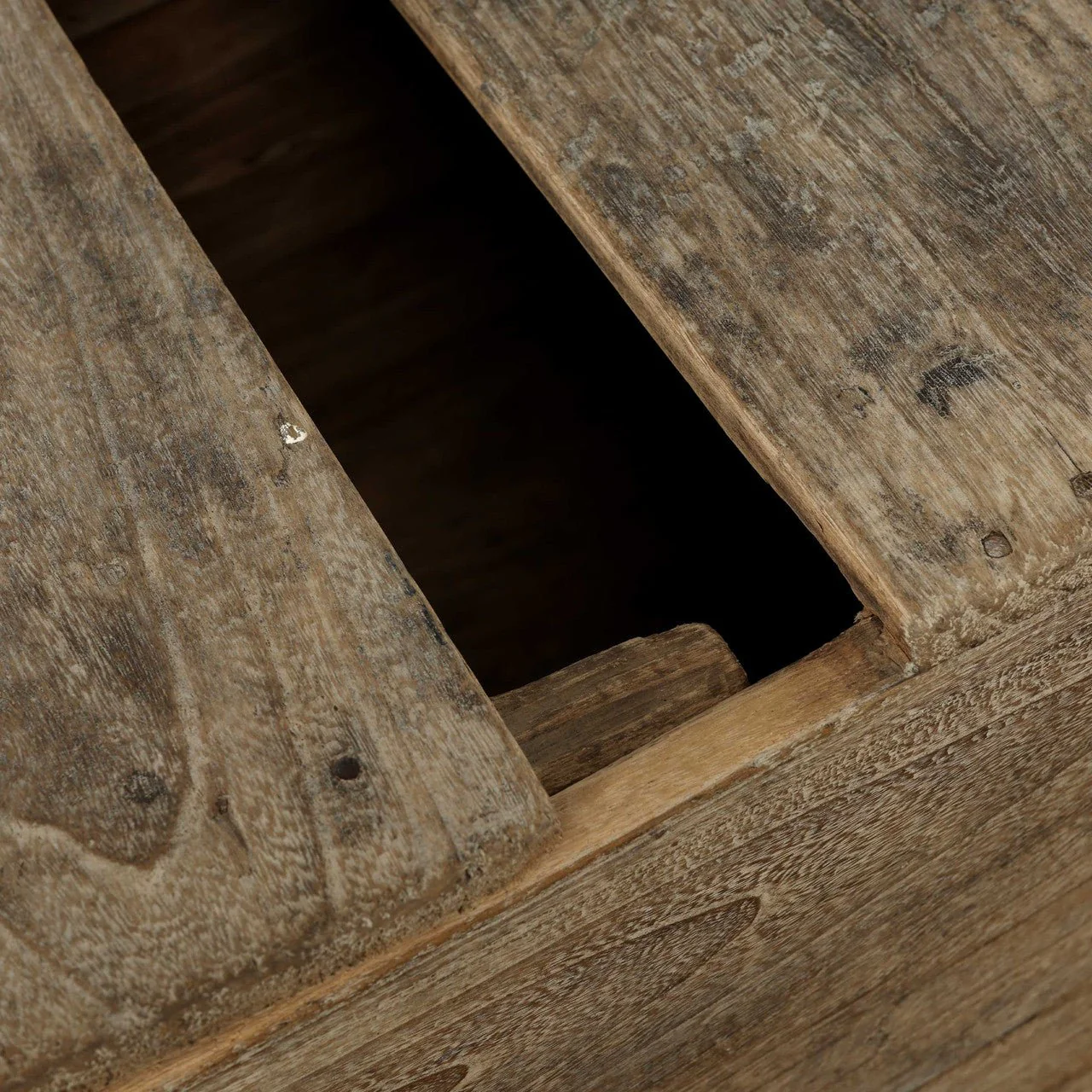 Xio Pine Storage Trunk - Image 6