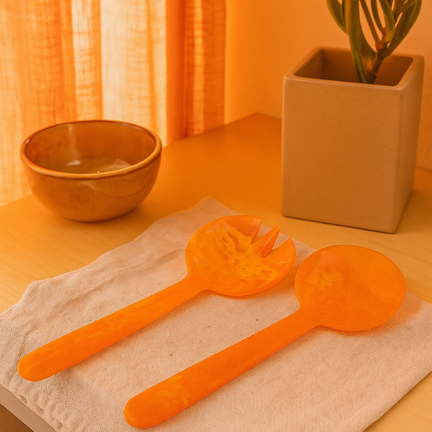 Ysolde Resin Server Set - Image 7