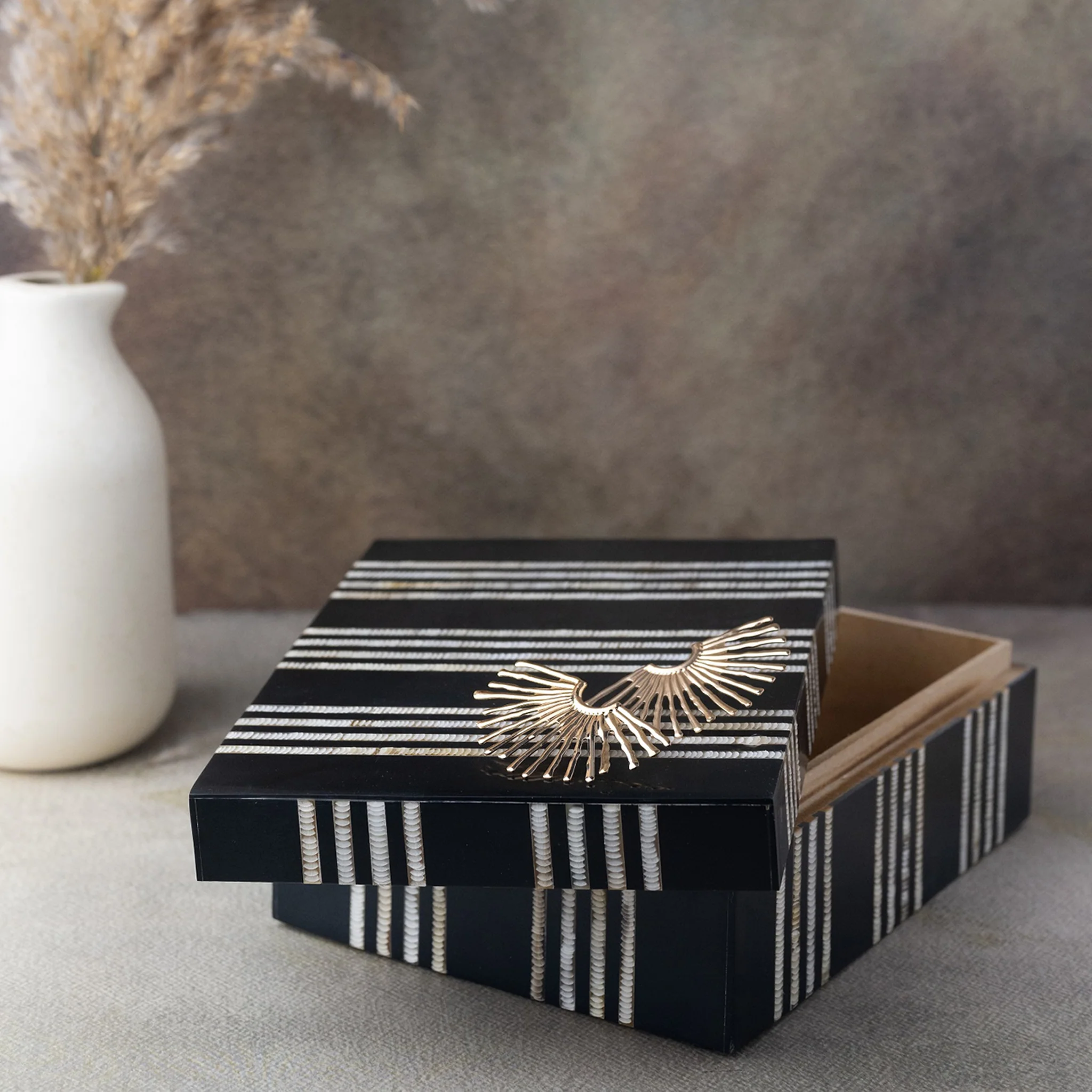Zuberi Box - Image 8